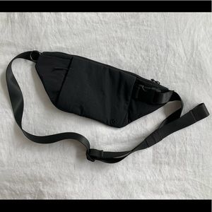 Lululemon multi pocket belt bag